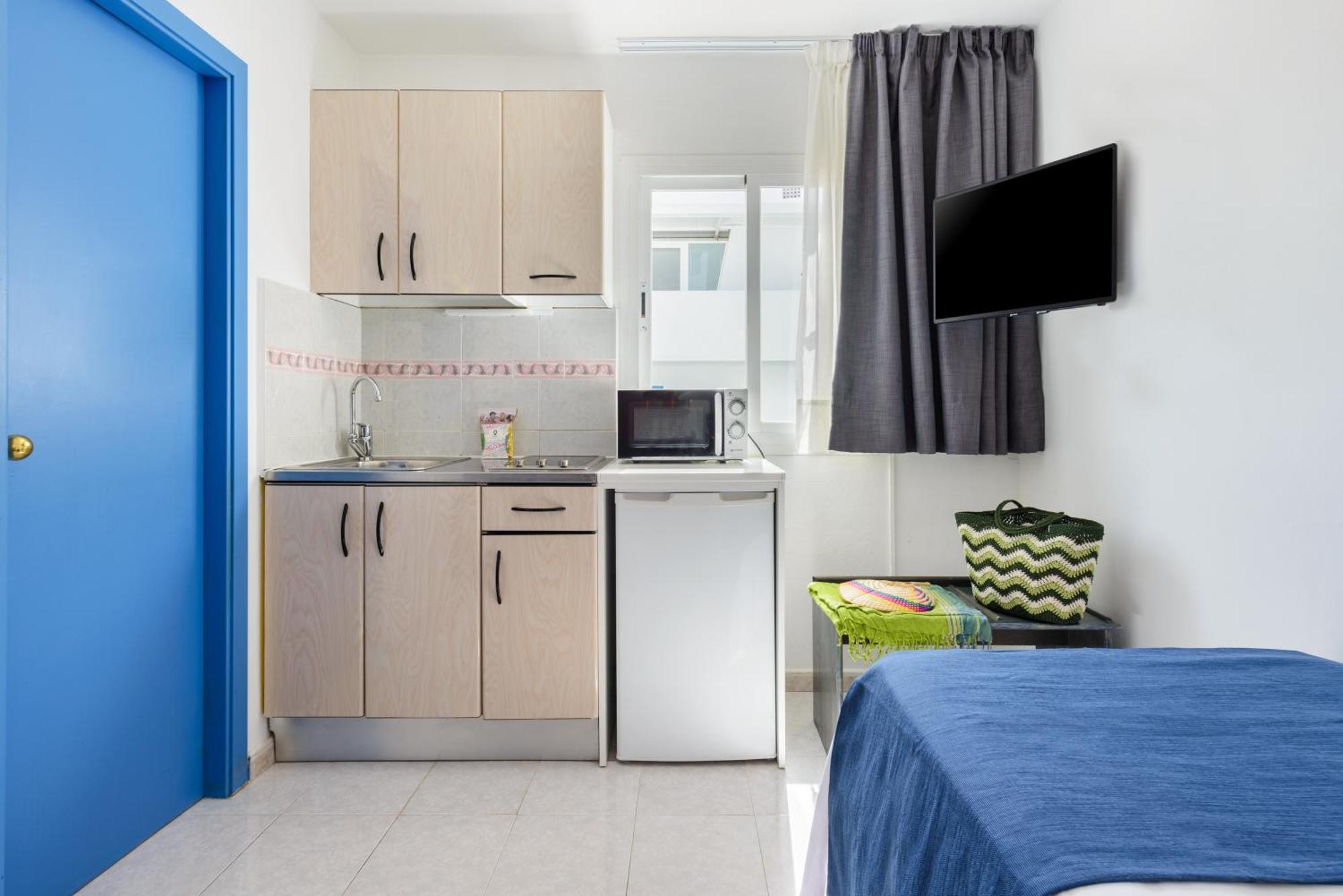 Hotel Apartamentos Vibra Central City - Adults Only San Antonio  Kültér fotó